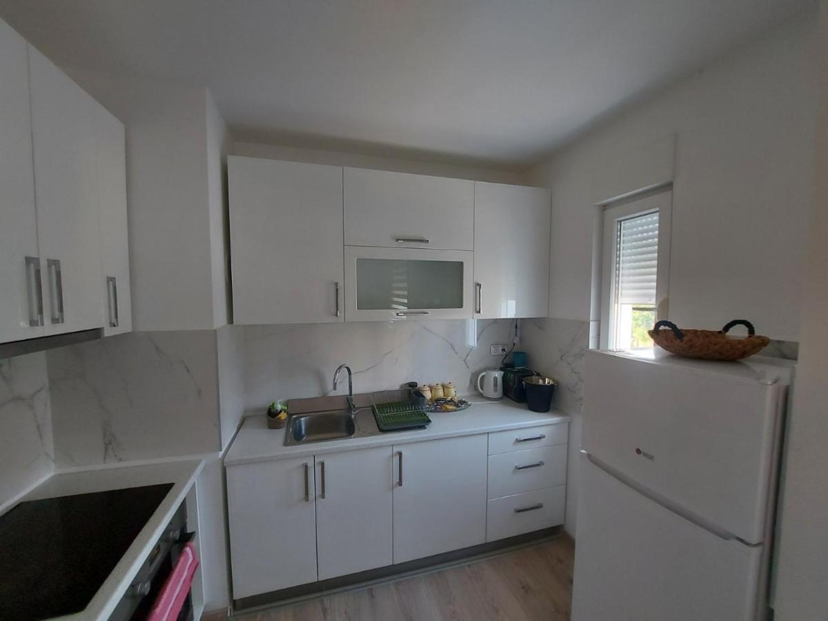 Apartman Vrbas Sa Podzemnom Garazom Banja Luka Exterior photo
